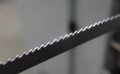 洛阳双金属带锯条产生切削噪音的原因具体有哪些？